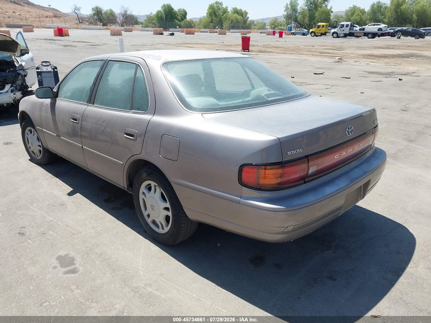 1994 TOYOTA CAMRY auction photo 3
