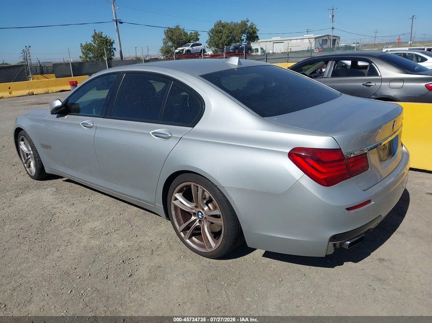 2013 BMW 740I auction photo 3