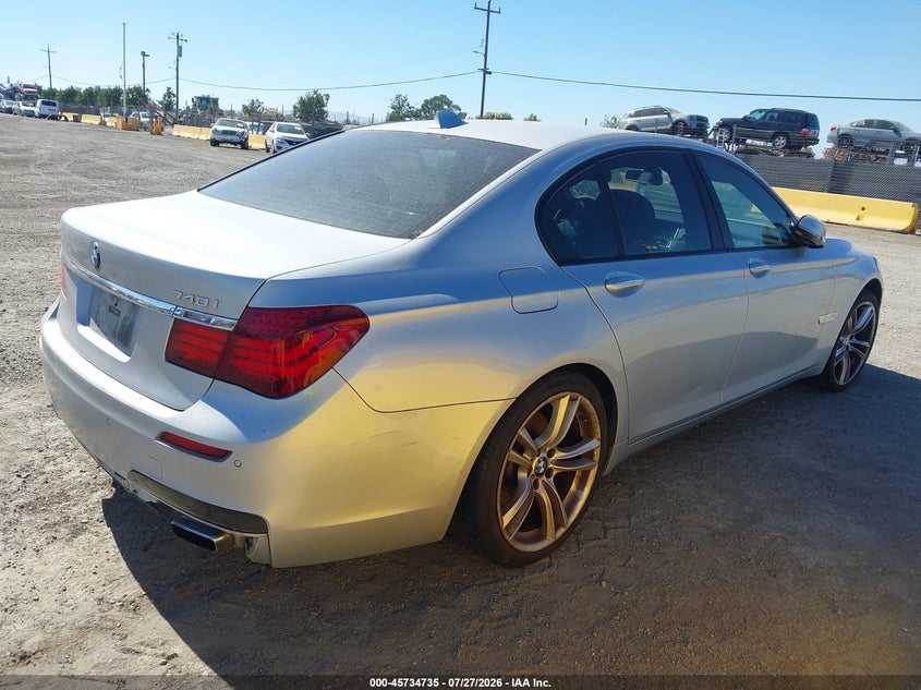 2013 BMW 740I auction photo 4