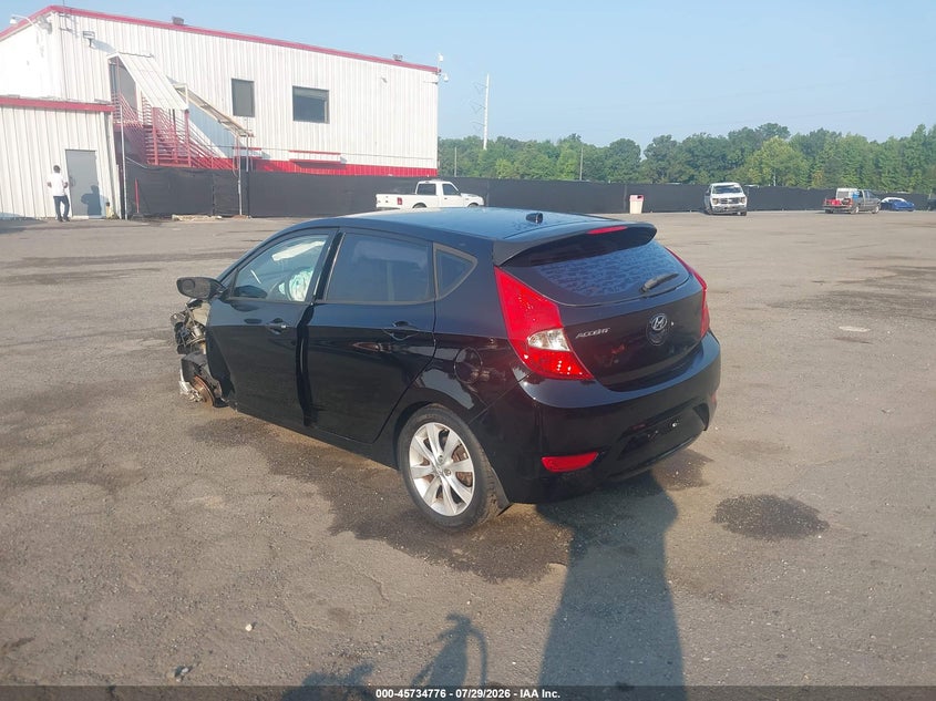 Vin: kmhcu5aexdu065330, lot: 46233480, hyundai accent se 20133