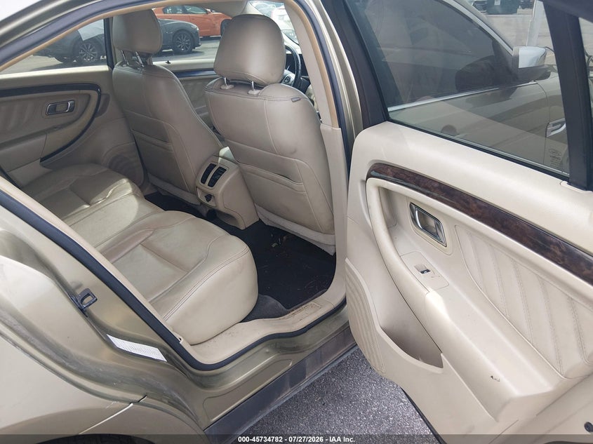 2013 FORD TAURUS auction photo 8