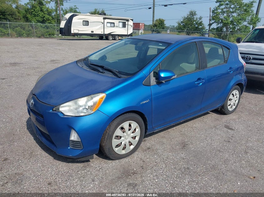 2014 TOYOTA PRIUS C auction photo 2