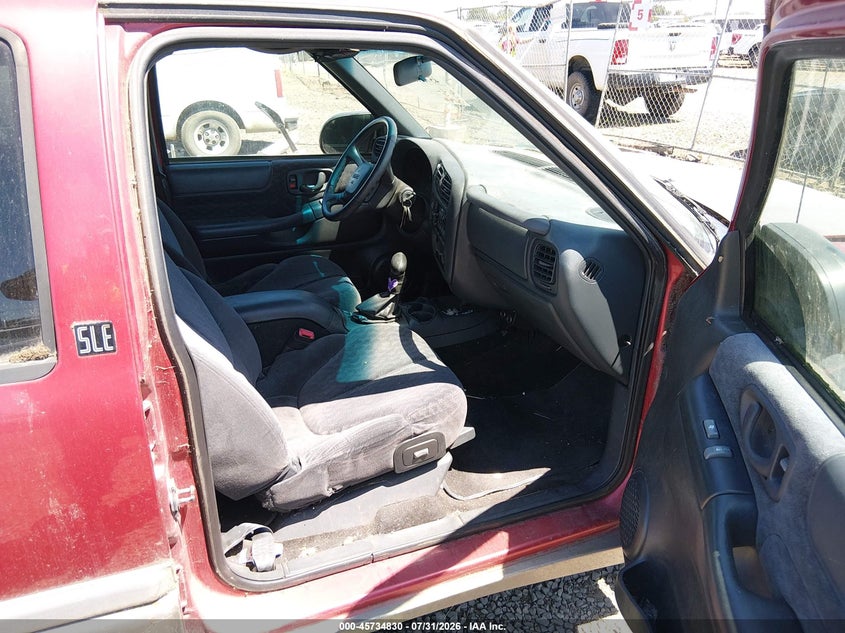 2000 GMC JIMMY auction photo 5