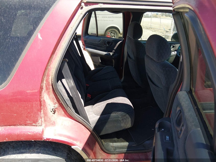 2000 GMC JIMMY auction photo 8