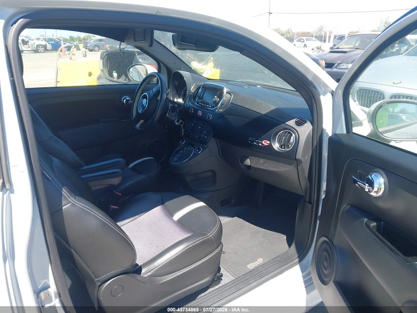 2016 FIAT 500E auction photo 5