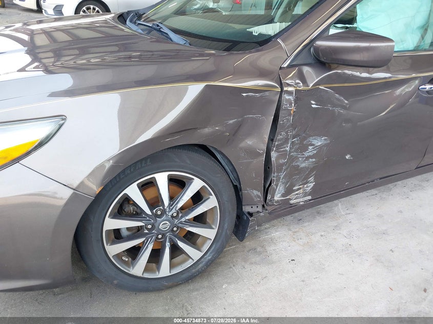 2017 NISSAN ALTIMA auction photo 6