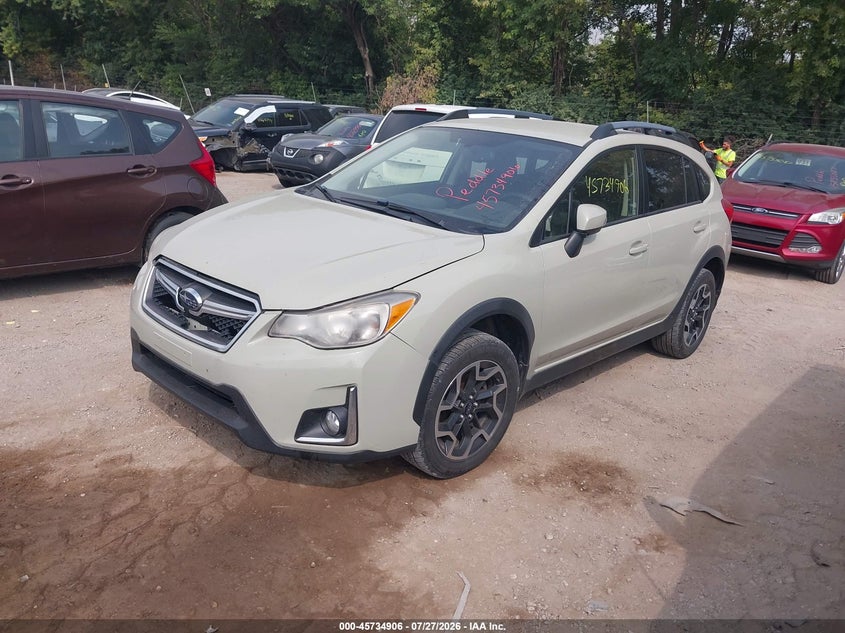 2016 SUBARU CROSSTREK auction photo 2