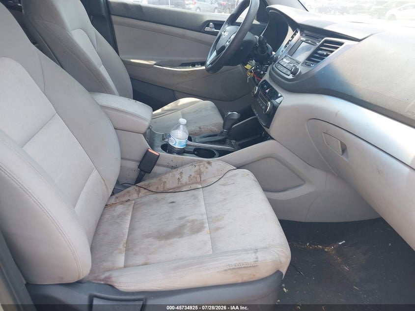 2017 HYUNDAI TUCSON auction photo 5
