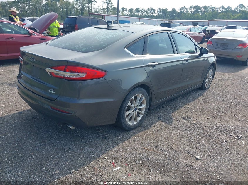 2020 FORD FUSION auction photo 4