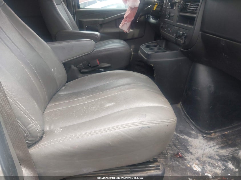 2020 GMC SAVANA CARGO auction photo 5