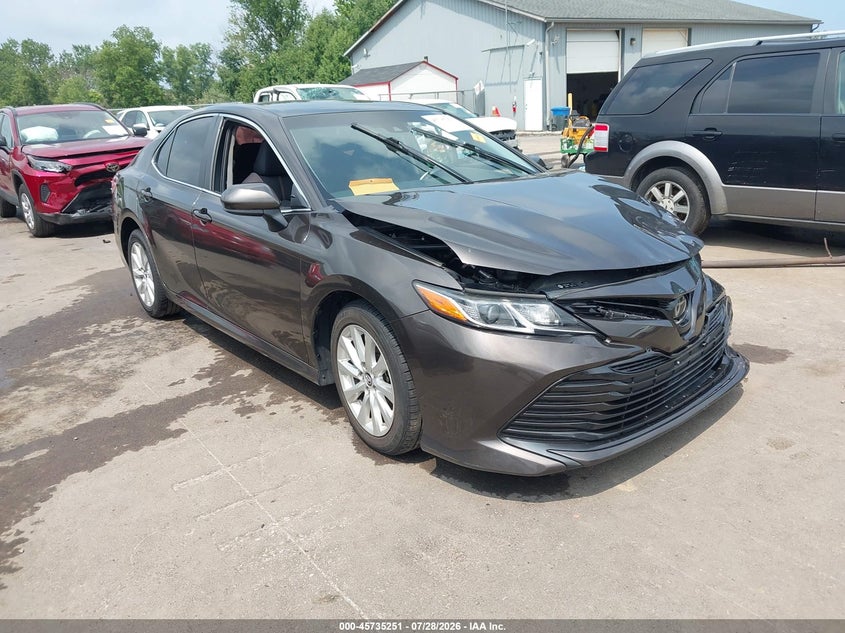 2018 TOYOTA CAMRY auction photo 1