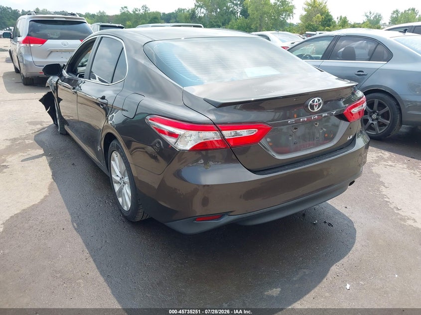 2018 TOYOTA CAMRY auction photo 3