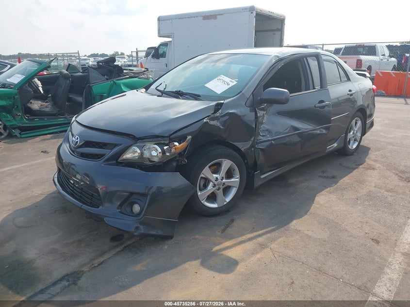 2013 TOYOTA COROLLA auction photo 2