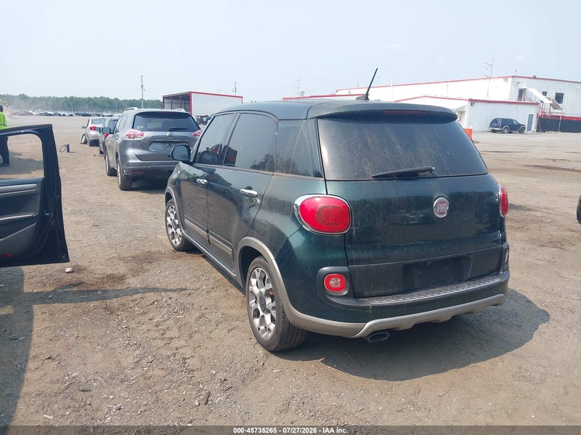 2015 FIAT 500L auction photo 3