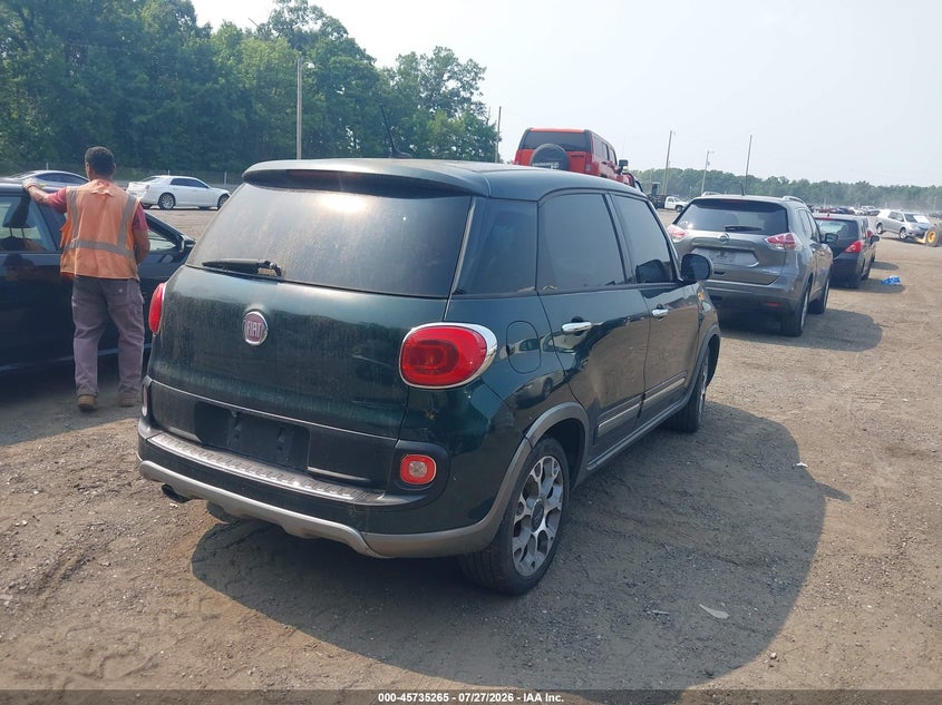 2015 FIAT 500L auction photo 4