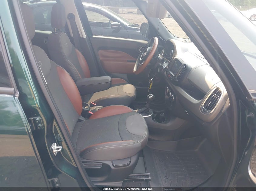 2015 FIAT 500L auction photo 5