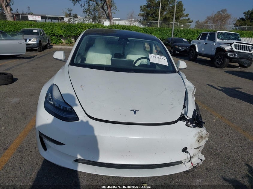 TESLA MODEL 3 - zdjęcie 11