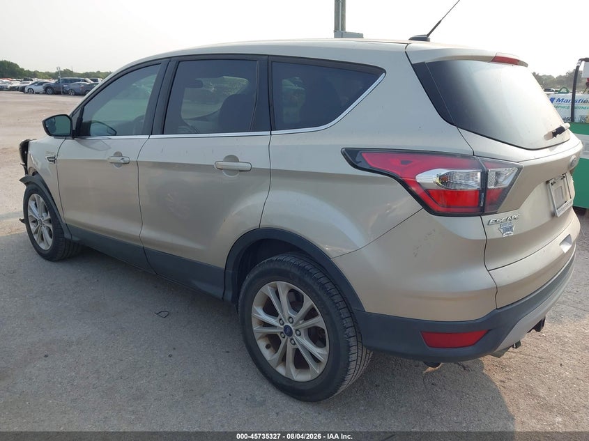 Vin: 1fmcu0gd7hua60805, lot: 46234031, ford escape se 20173