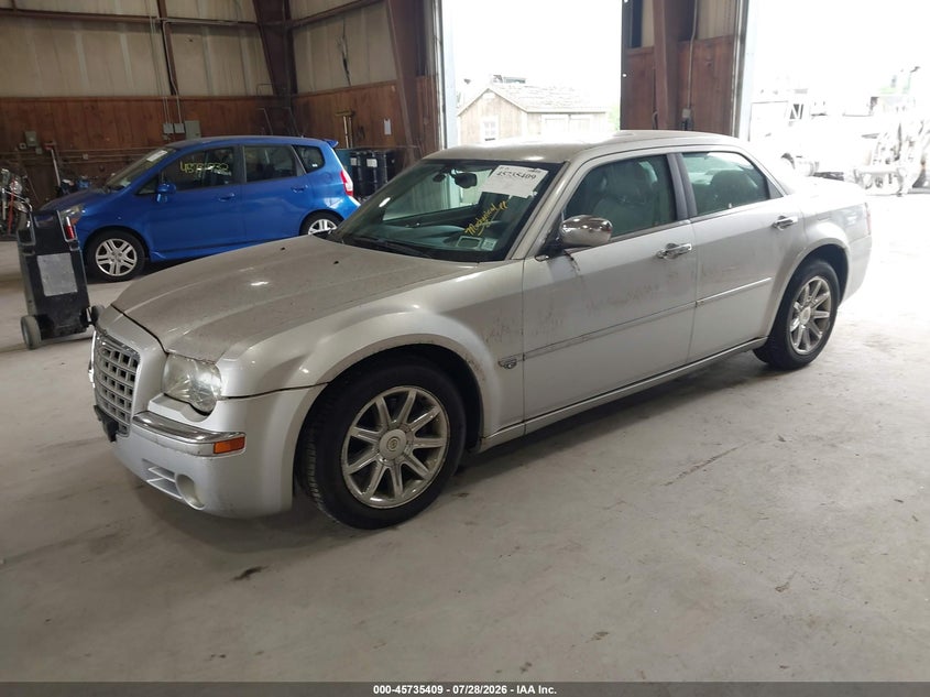 2005 CHRYSLER 300C auction photo 2