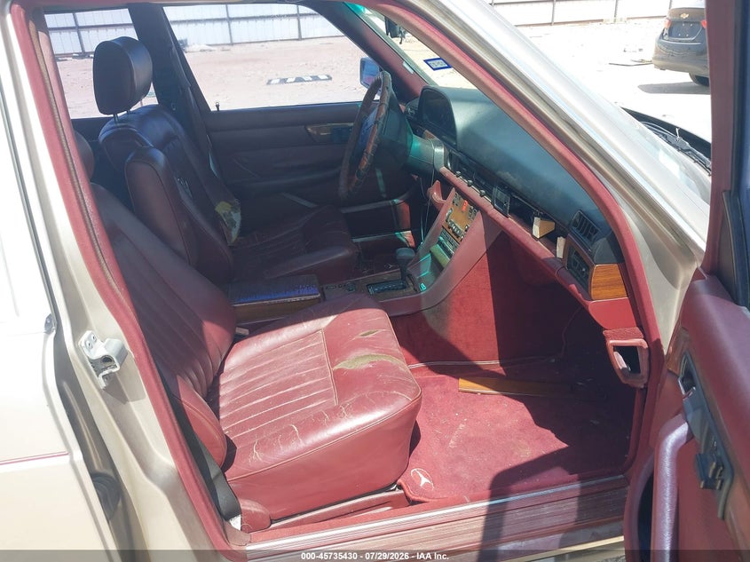 1986 MERCEDES-BENZ 420 auction photo 5