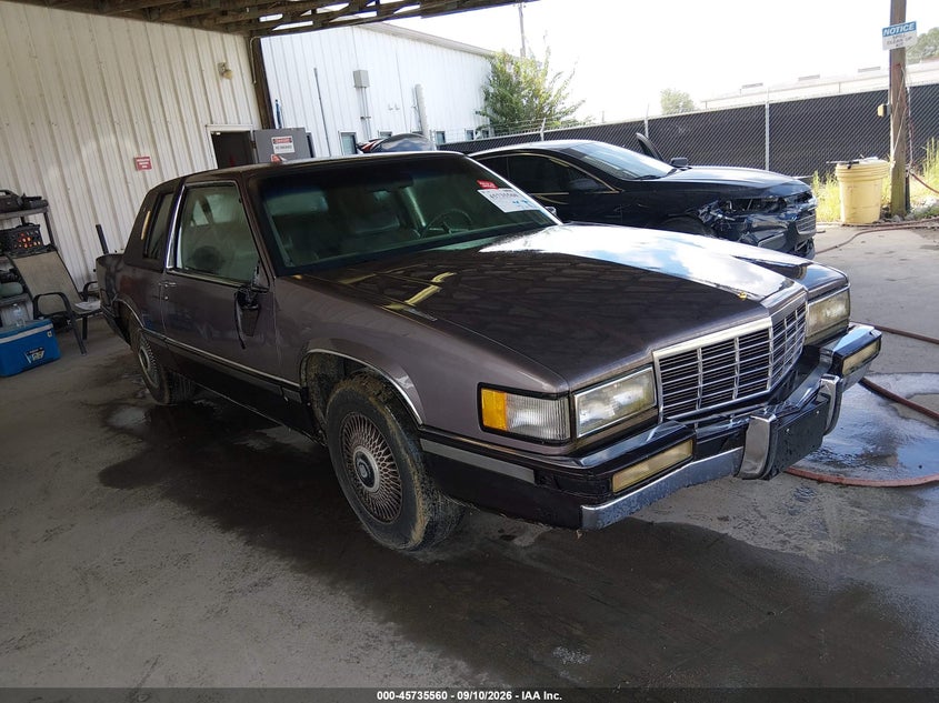 1992 CADILLAC DEVILLE auction photo 1
