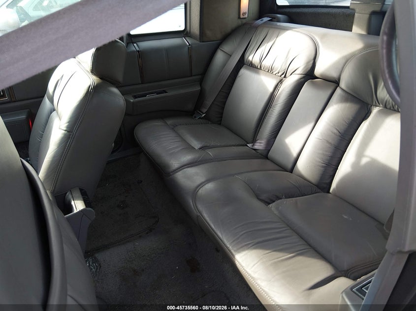 1992 CADILLAC DEVILLE auction photo 8