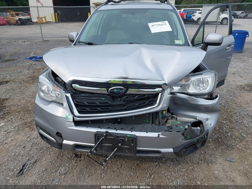 2017 SUBARU FORESTER auction photo 6