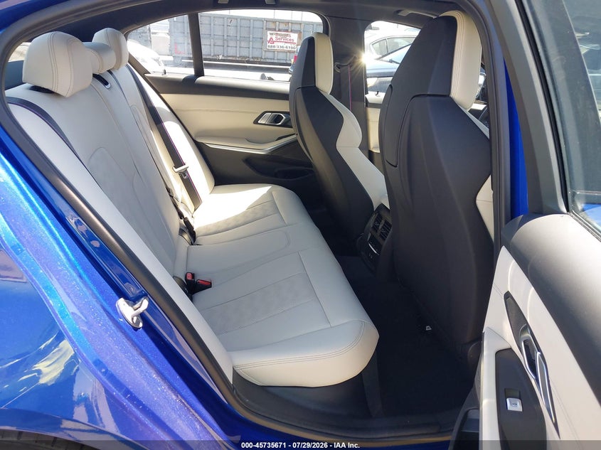 2027 BMW BMW M3 COMPETITION auction photo 8