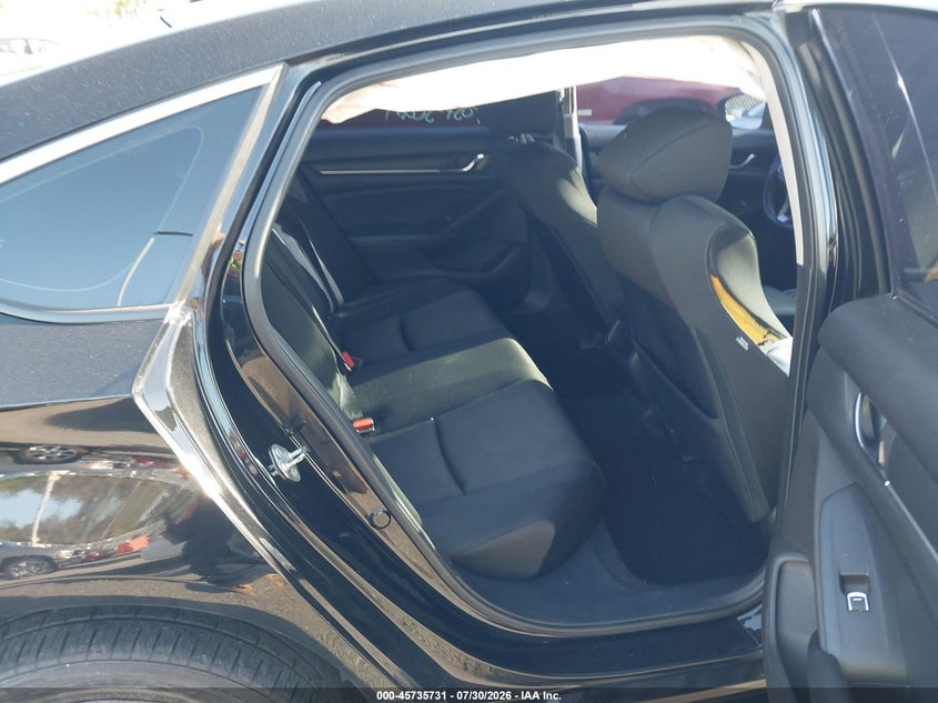 2018 HONDA ACCORD auction photo 8