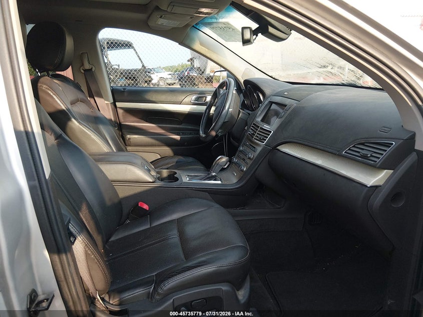 2012 LINCOLN MKT auction photo 5