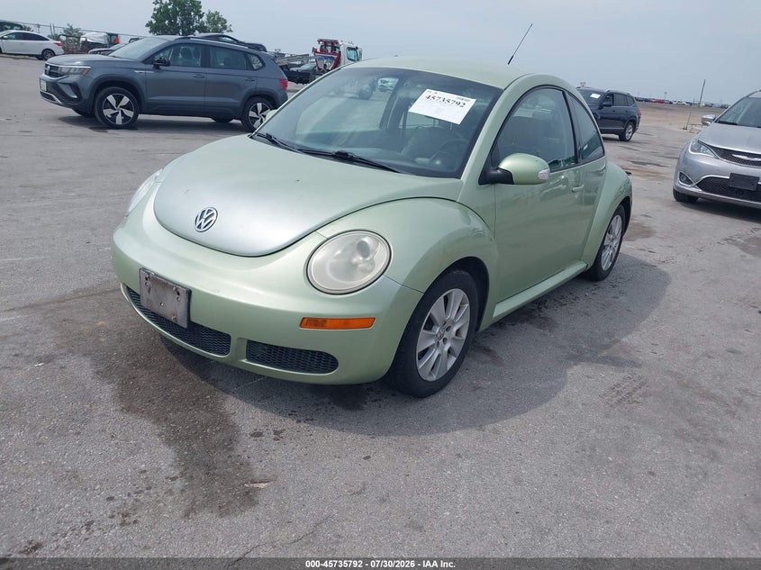 2008 Volkswagen Beetle, Normal Wear & Tear, IAAI, VIN 3VWPW31C08M514055 — photo 2