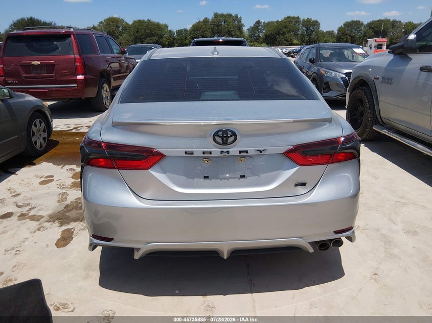 TOYOTA CAMRY - zdjęcie 17