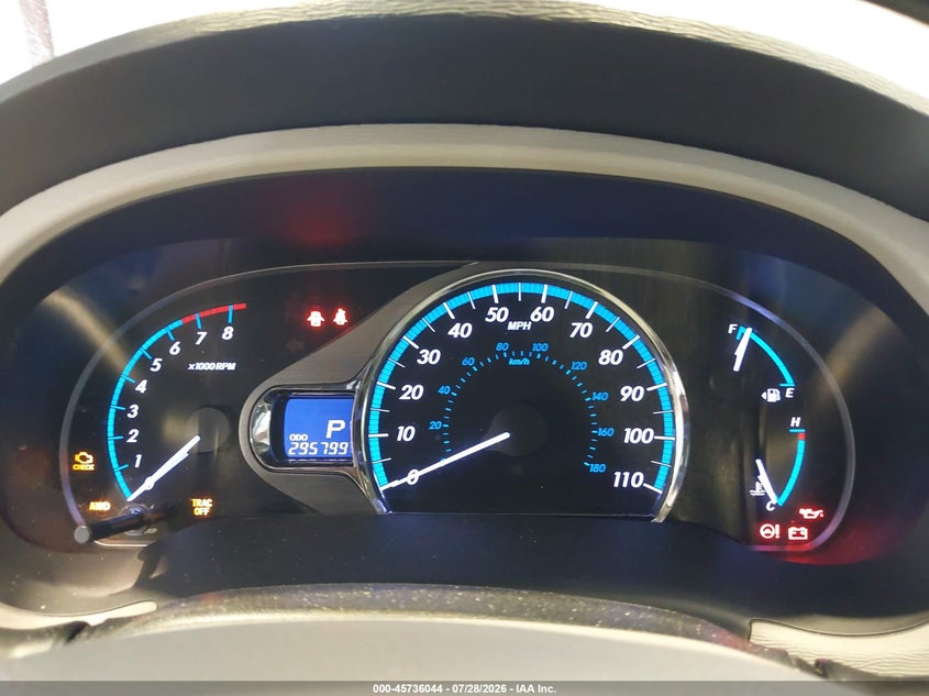 2012 TOYOTA SIENNA auction photo 7