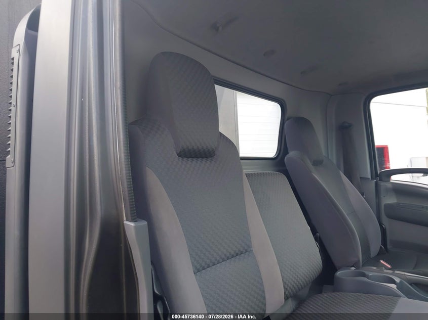 2014 ISUZU DSL REG AT auction photo 7