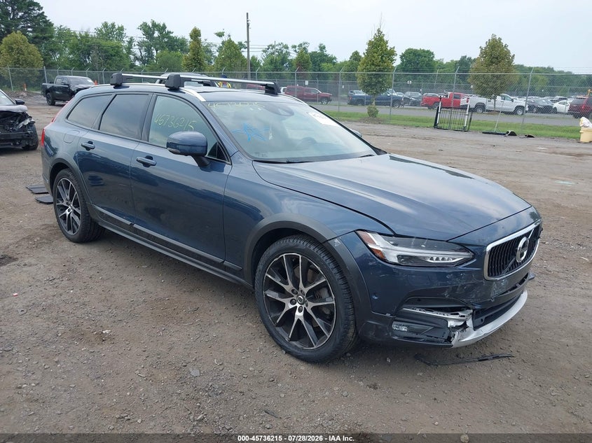 2018 VOLVO V90 CROSS COUNTRY auction photo 1