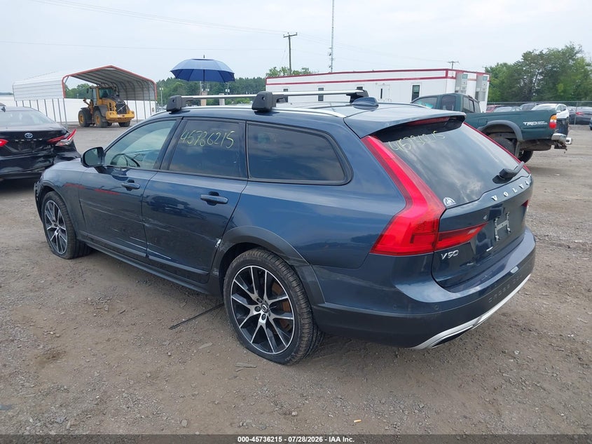 2018 VOLVO V90 CROSS COUNTRY auction photo 3