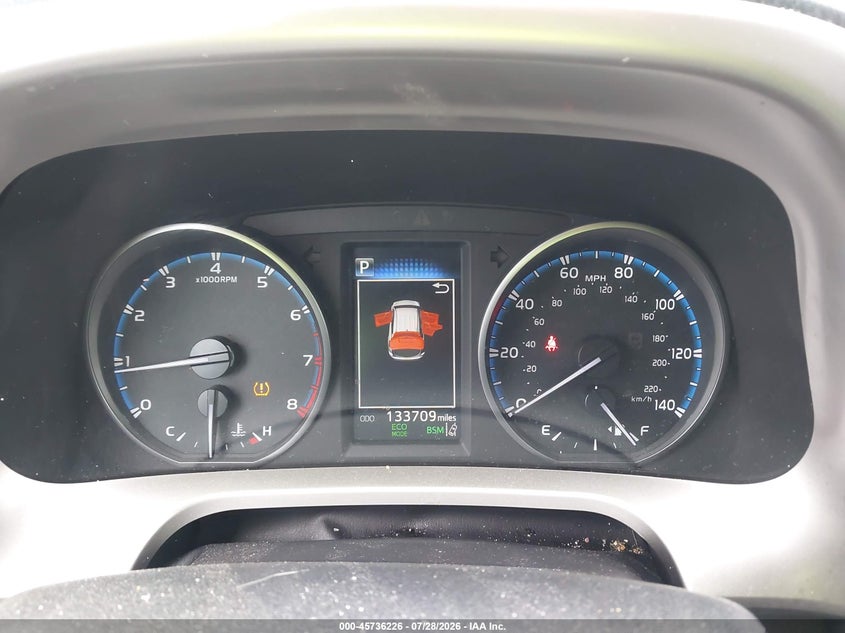 2018 TOYOTA RAV4 auction photo 7
