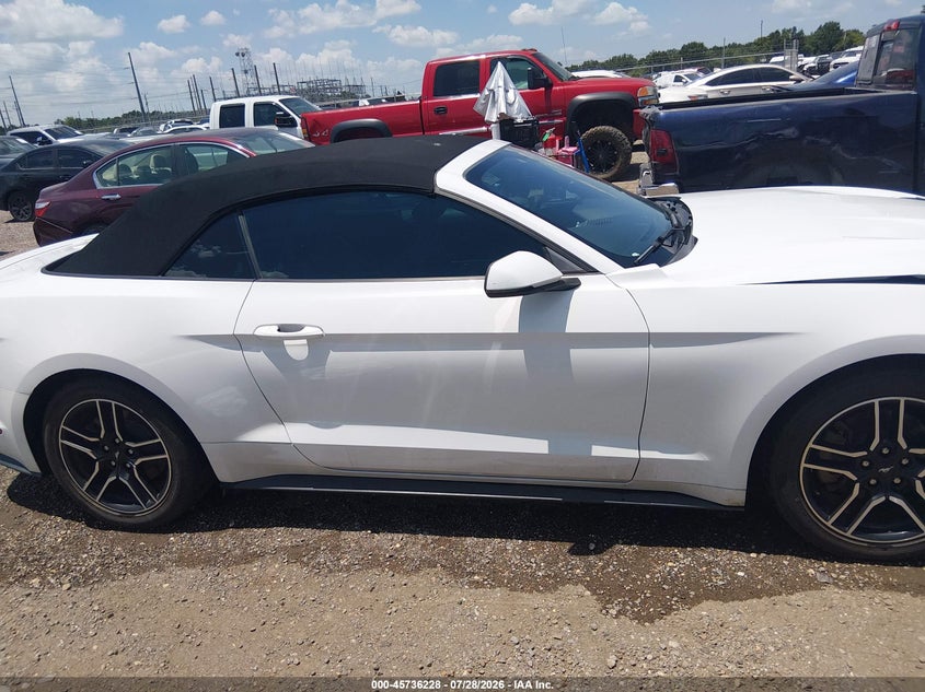 FORD MUSTANG - zdjęcie 13