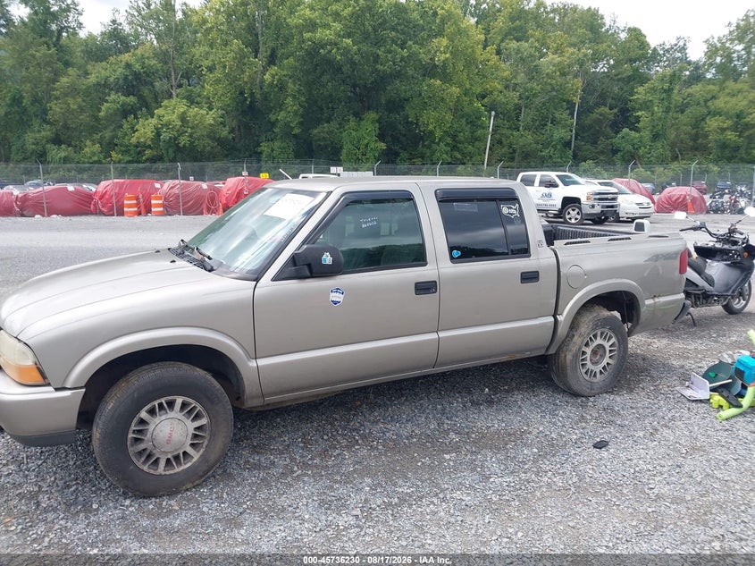 2001 GMC Sonoma, Normal Wear & Tear, IAAI, VIN 1GTDT13W41K260602 — photo 2