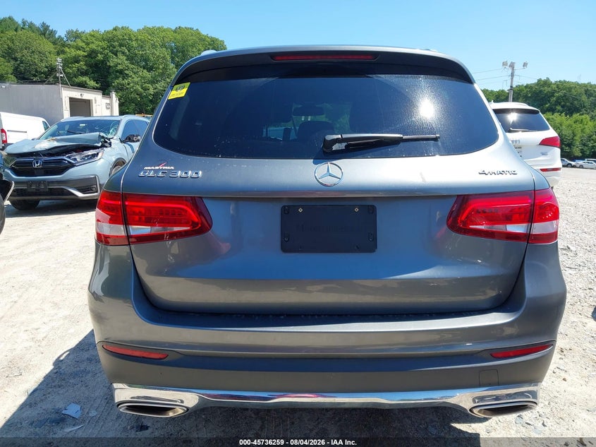 MERCEDES-BENZ GLC 300 - zdjęcie 17