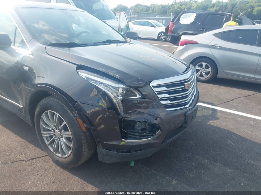 2017 CADILLAC XT5 auction photo 6
