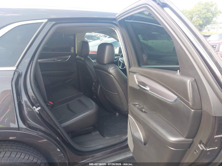 2017 CADILLAC XT5 auction photo 8