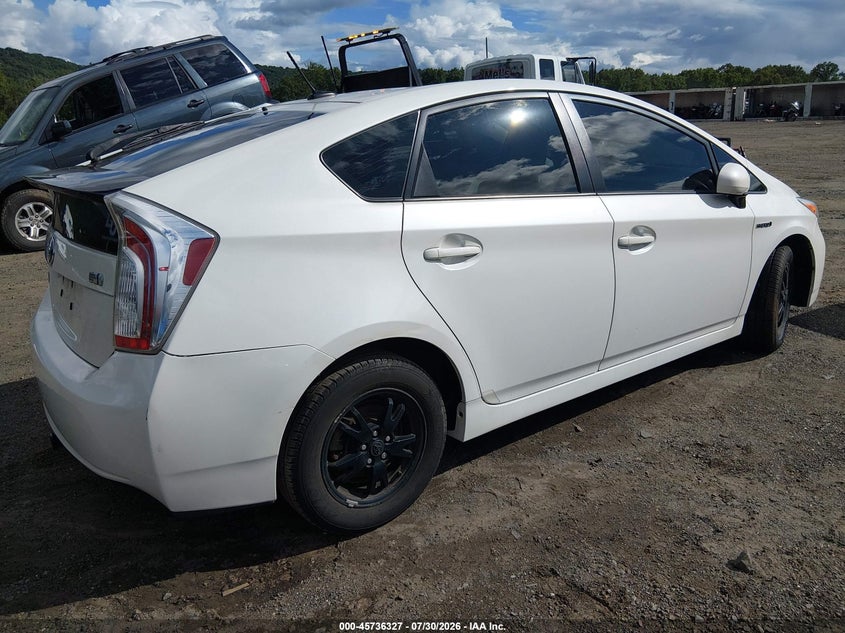 Vin: jtdkn3duxe0385065, lot: 46235032, toyota prius three 20144