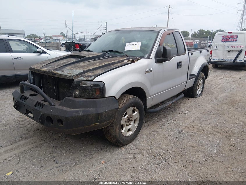 2004 FORD F-150 auction photo 2