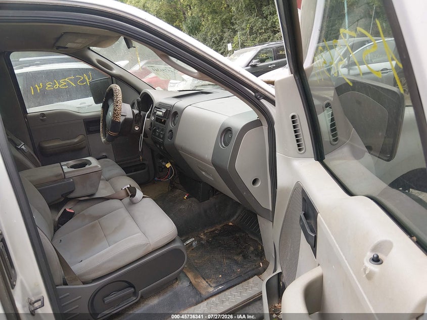 2004 FORD F-150 auction photo 5