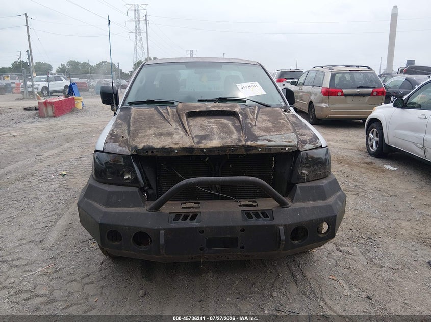 2004 FORD F-150 auction photo 6