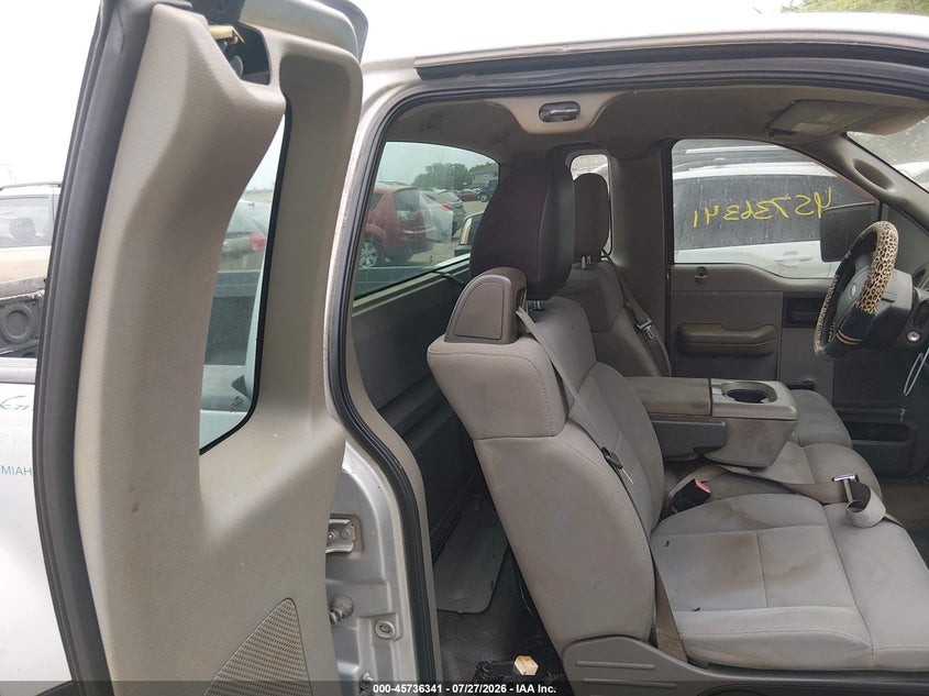 2004 FORD F-150 auction photo 8