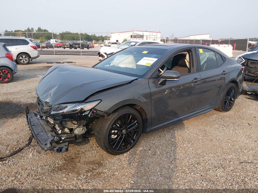 TOYOTA CAMRY - zdjęcie 2