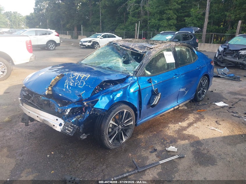 2018 TOYOTA CAMRY auction photo 2