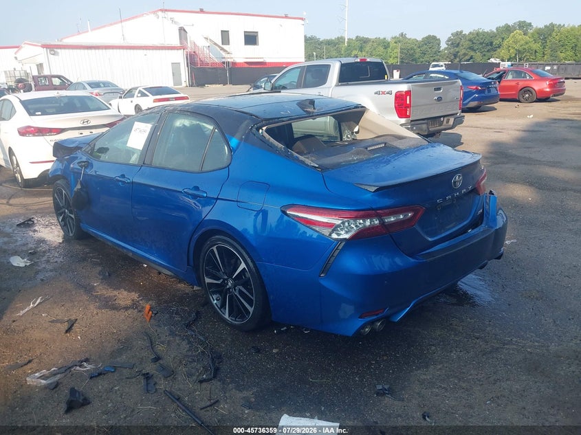 2018 TOYOTA CAMRY auction photo 3